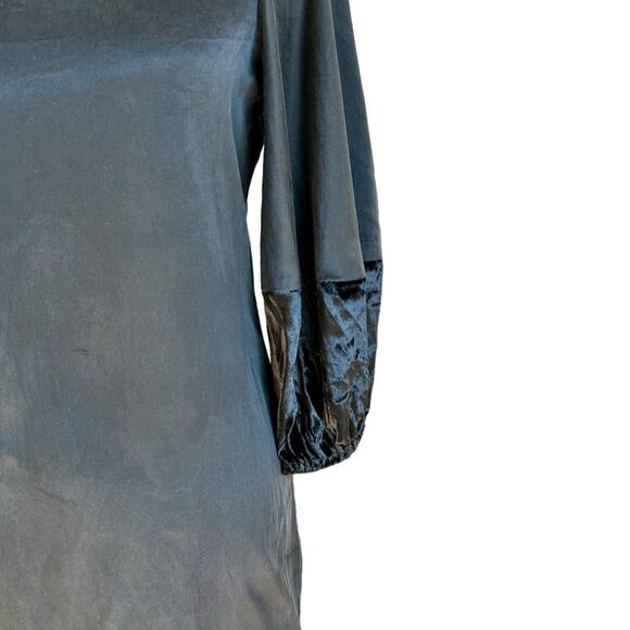 NWT Elizabeth and James low back silk blend mini dress with velvet cuffs sz 4 - Picture 4 of 6